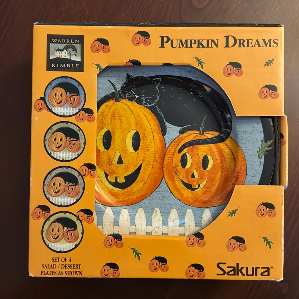 Sakura Pumpkin Dreams salad/dessert plates